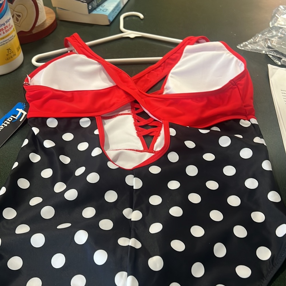 Swimsuit - Picture 2 of 4